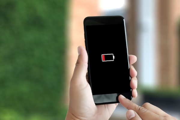 ¿Cargar la batería del celular al 100%? Expertos advierten sobre los riesgos de esta práctica