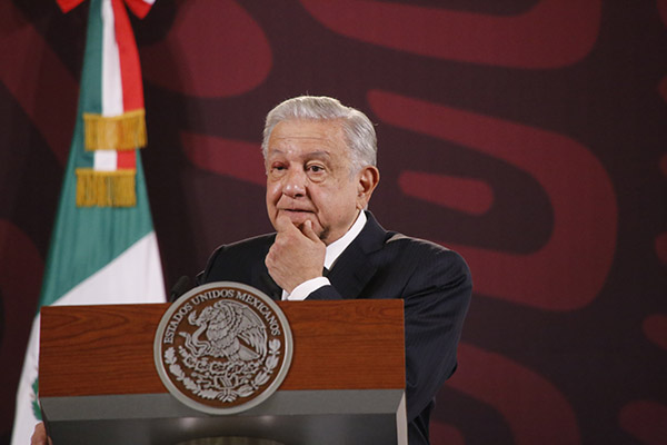 AMLO rechaza críticas de Slim sobre Fuerzas Armadas: “El Ejército es pueblo”