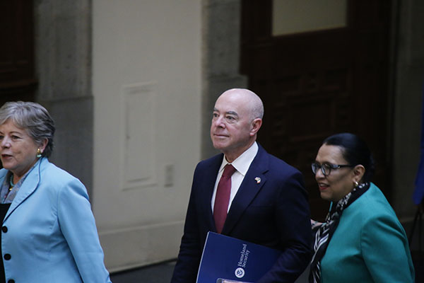 Tensiones y división política en Estados Unidos por juicio político a Alejandro Mayorkas