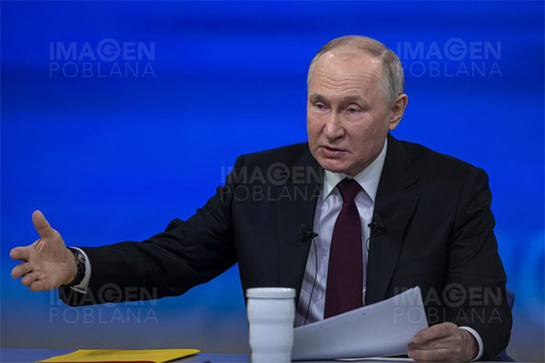 Putin reitera que Rusia está lista para resolver pacíficamente el conflicto en Ucrania