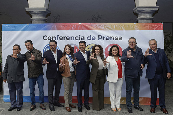 Lalo Rivera designa a Nancy de la Sierra, Nadia Navarro y Humberto Aguilar como sus voceros