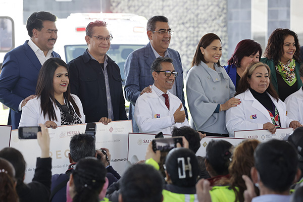 Gobierno estatal fortalece red hospitalaria y otorga apoyos médicos a poblanos