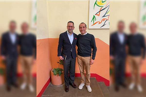 Mario Riestra da la bienvenida a Javier Lozano