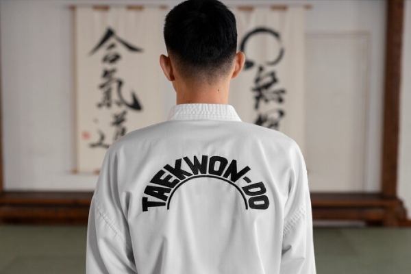 La furia del “Master Lion”: instructor de taekwondo asesina a un alumno y a sus padres