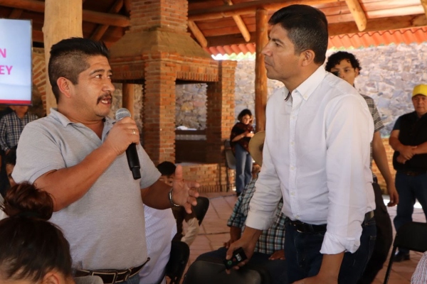 Sólo podemos enfermarnos lunes, miércoles y viernes y en horario de oficina: Habitantes de Pahuatlán