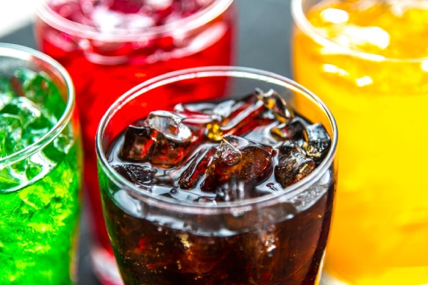 ¿Un refresquito? Este es el daño que las bebidas azucaradas le hacen a tu cuerpo