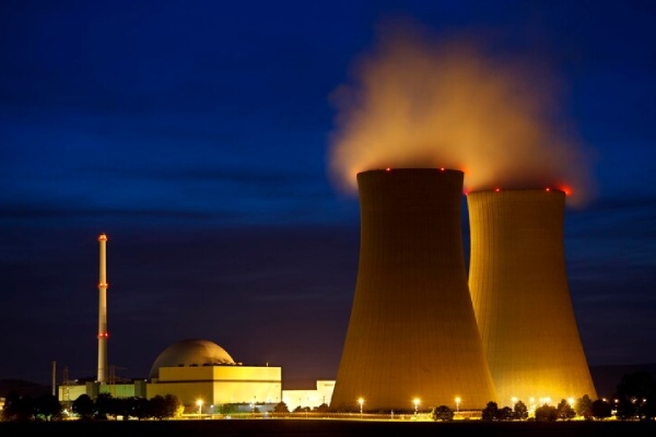 EU considera "preocupante" intención de Rusia de instalar unidad nuclear en el espacio