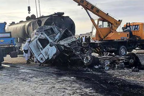 Colisión múltiple deja al menos 21 muertos y 38 heridos en Afganistán