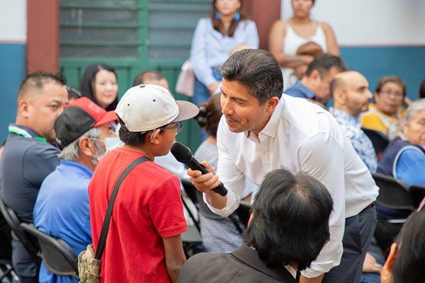 Educación, tema prioritario en la agenda de Eduardo Rivera