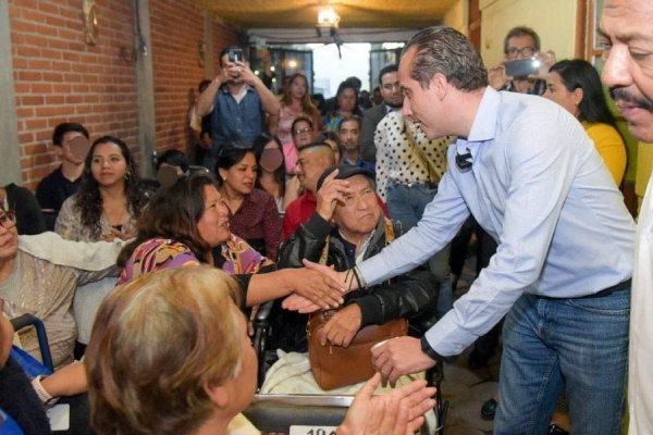 Panistas respaldan a Mario Riestra