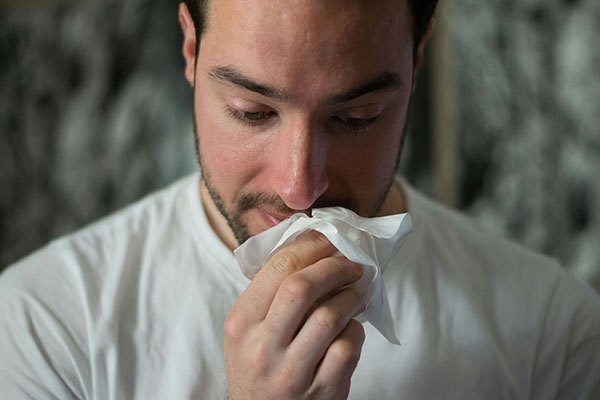 La diferencia entre sinusitis y alergia estacional