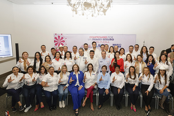 Lalo Rivera y candidatos a legisladores firman “Compromiso por un Rumbo Seguro para Puebla”