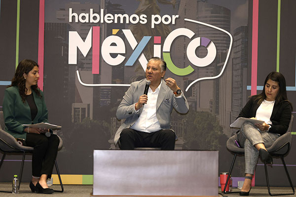 Fernando Morales expone sus propuestas en el conversatorio “Hablemos por México”