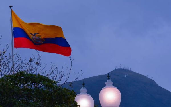 Ecuador señala a México ante la OEA: "Socava y desnaturaliza" la figura del asilo diplomático