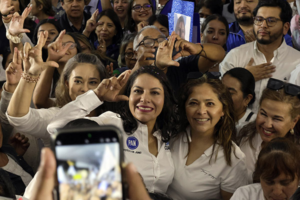 Mantiene Lupita Cuautle acercamiento ciudadano