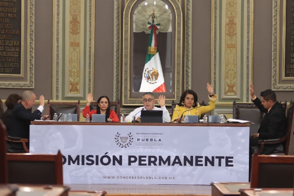 Presentan en el Congreso punto de acuerdo para regular el uso de dispositivos móviles en horas de clase