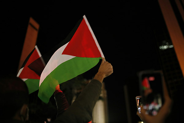 Comparan protestas pro-Palestina actuales con movimientos anti-Vietnam en los 70