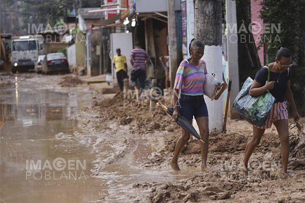 Aumenta a 32 el número de muertos por temporal de lluvias en Brasil