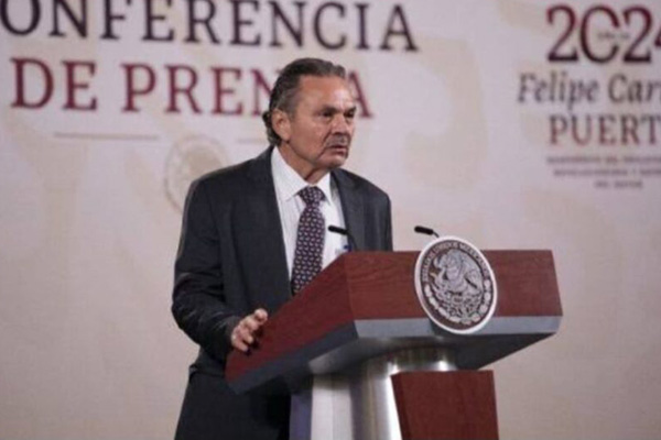 María Amparo Casar obtuvo 31 mdp alterando documentos de su esposo, sostiene director de Pemex