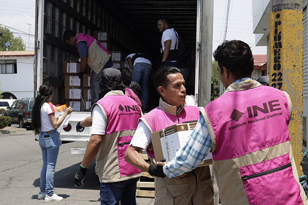Recibe INE Puebla paquetes electorales para la elección del 2 de junio