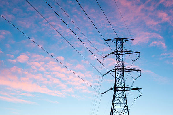 AMLO asegura estabilidad en el suministro eléctrico tras apagones en México