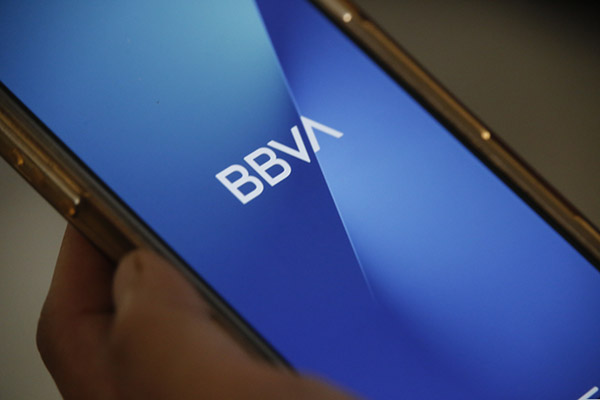 Tendencias y retos en ciberseguridad para aplicaciones bancarias móviles