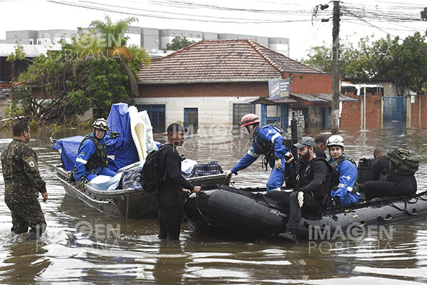 Sube a 149 el número de fallecidos en las inundaciones del sur de Brasil