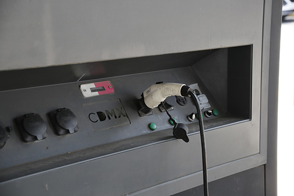Vehículos eléctricos enfrentan incertidumbre en la generación de energías limpias