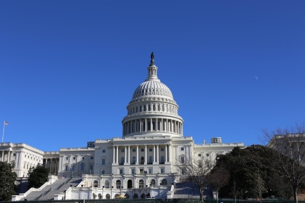 Congresista de EU cuestiona política de Washington de congelar activos extranjeros