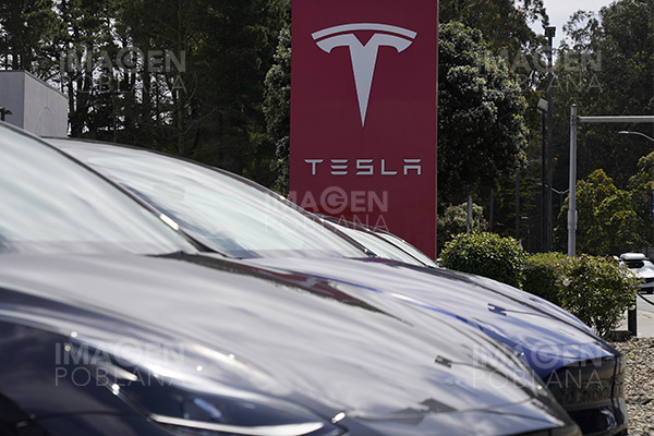 Por problemas de ventas, planta de Tesla en Alemania suspenderá producción