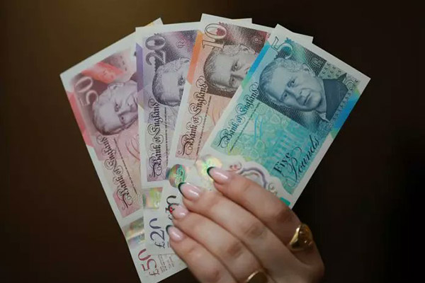 Billetes con la imagen del rey Carlos III entran en circulación este miércoles en Reino Unido