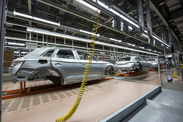 Aranceles a autos eléctricos chinos tendrían efectos "catastróficos" para fabricantes europeos