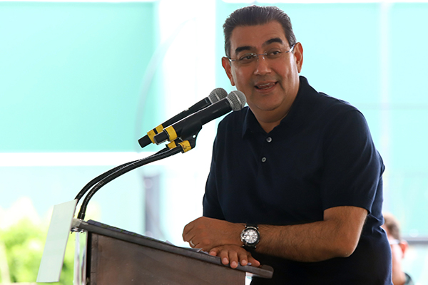 Llama Sergio Salomón a dejar de lado ideologías que impidan el desarrollo del estado