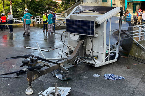 Un muerto y 9 heridos tras caída de teleférico en Medellín