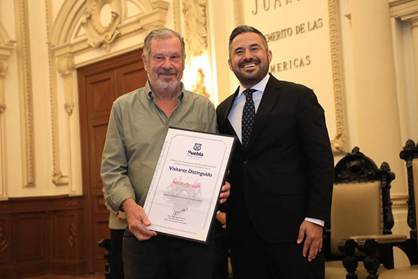 Ayuntamiento de Puebla reconoce a Adolfo Strauch como “Visitante Distinguido”