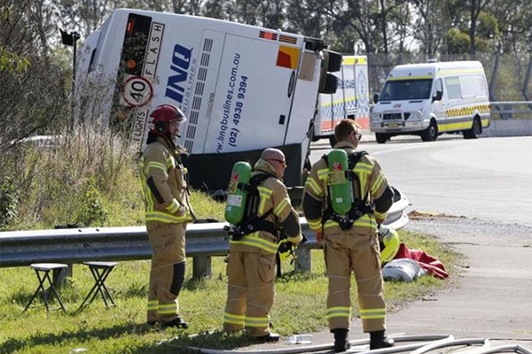 Al menos 10 turistas muertos al chocar autobús en carretera de Brasil