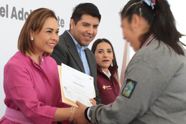 Gradúa SEDIF a estudiantes bajo su custodia; corresponden a los niveles básico y medio superior