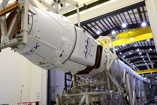 SpaceX prepara una nave espacial superpoderosa para desorbitar la EEI