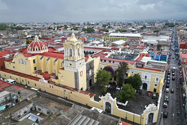 Gobierno municipal da mantenimiento a fachadas de tres templos de Puebla capital