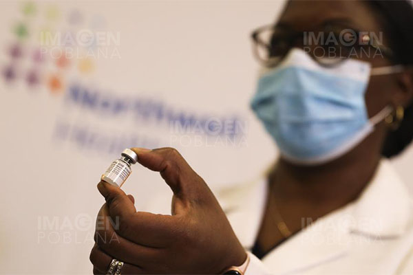 FDA otorga autorización de uso de emergencia para vacunas actualizadas contra COVID-19