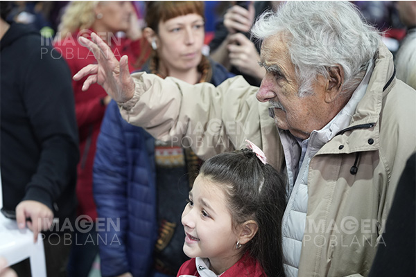 Hospitalizan al expresidente de Uruguay Pepe Mujica