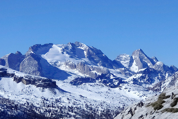 Dos alpinistas muertos al caer de un glaciar en Italia