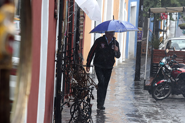 Tormenta tropical John provoca "lluvias extraordinarias" en el sureste de México
