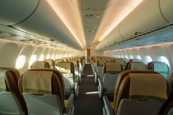 Aerolínea Emirates prohíbe a los pasajeros llevar a bordo buscapersonas y walkie-talkies