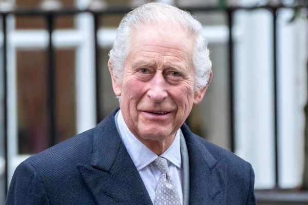 El rey Carlos III pondrá en pausa su tratamiento contra el cáncer