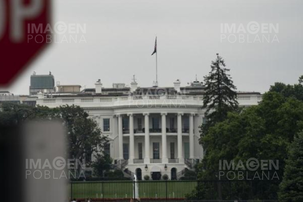 La Casa Blanca considera "preocupantes" presuntas llamadas telefónicas entre Trump y Putin