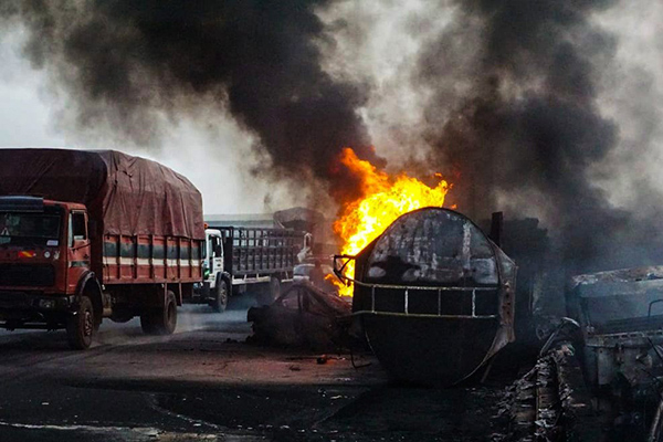 Se elevan a 167 los muertos por explosión de un camión cisterna en Nigeria