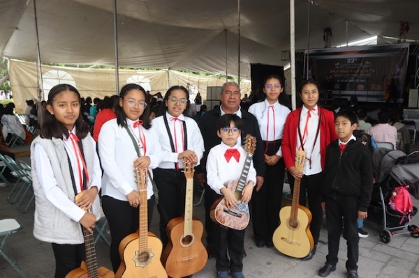 Inauguran el 22° Festival y Concurso Nacional de Rondallas en Amozoc