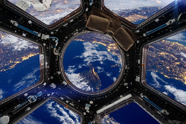 Drástica pérdida de peso de astronauta varada en la EEI preocupa a la NASA