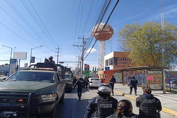 En operativo conjunto, SEMAR, SSP y SEDENA recuperan tractocamión con reporte de robo